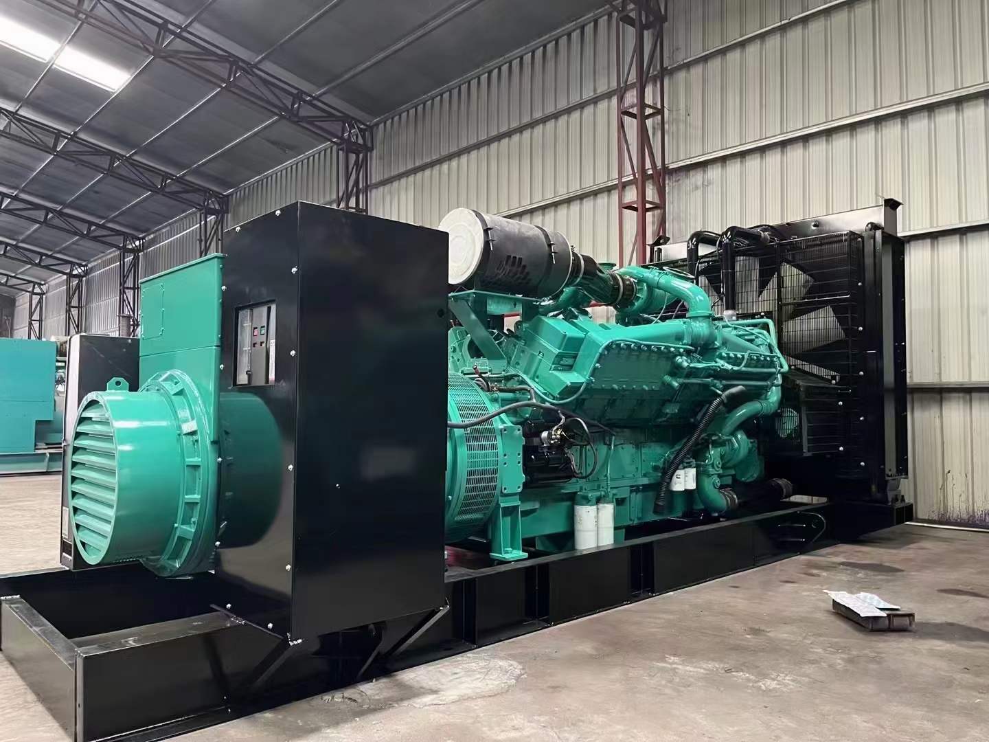 大厂如何降低 800kW 柴油发电机输出电流的波动？